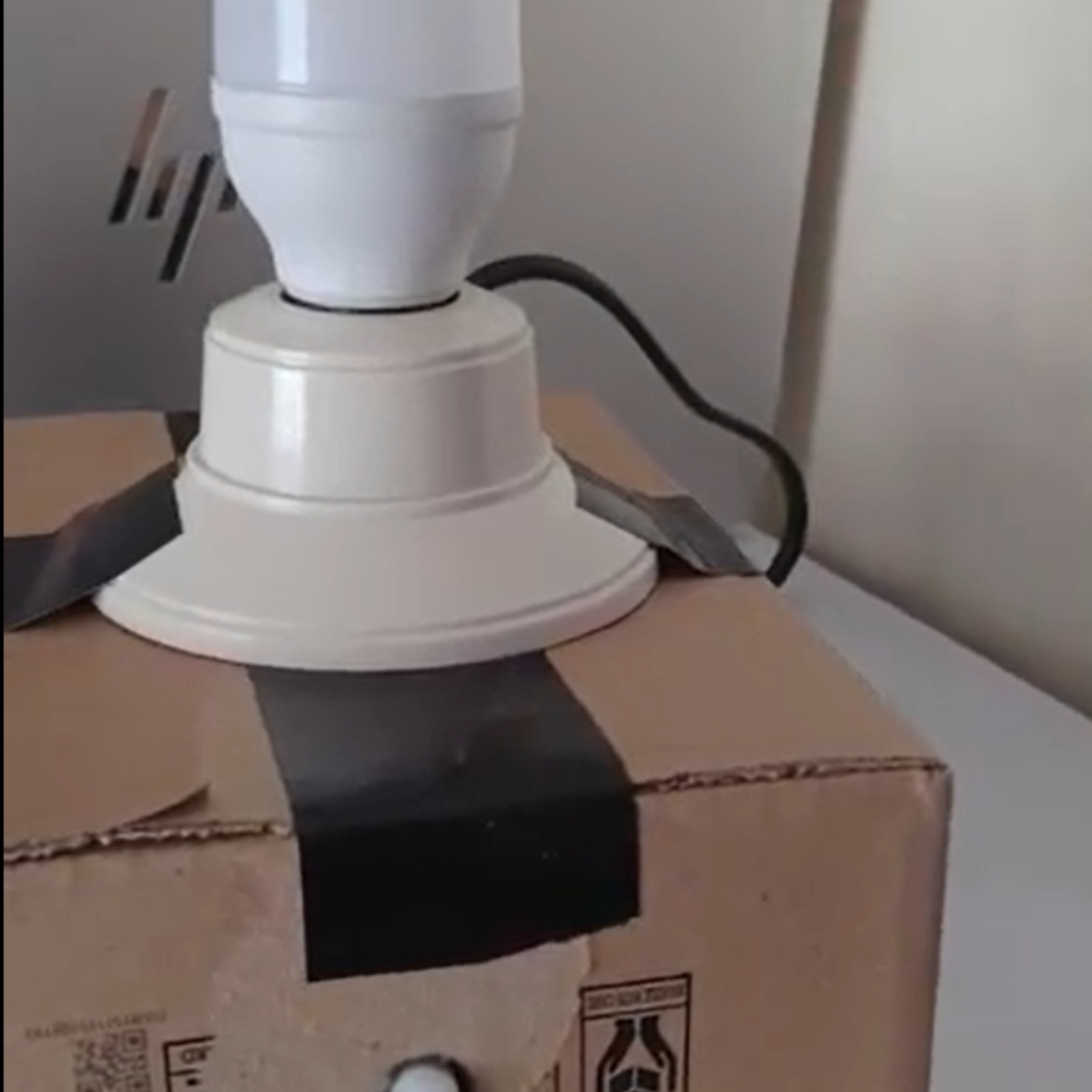 Lampu Otomatis Sensor PIR